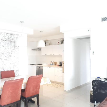 Shave Tsion Apartment In The Center Ashdod Exterior photo